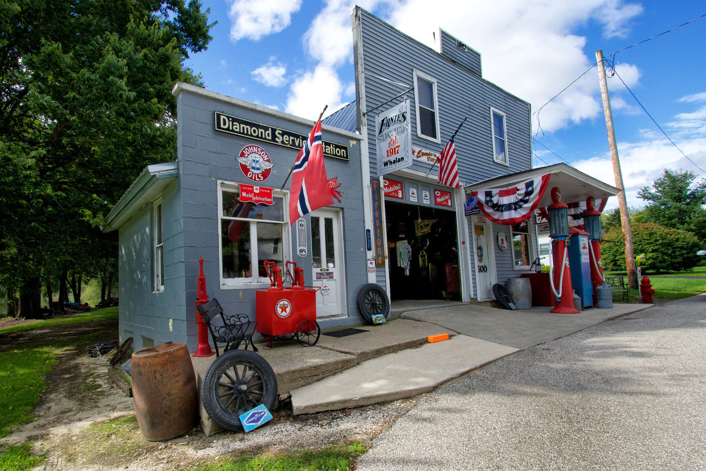 Ernie's service station exterior
