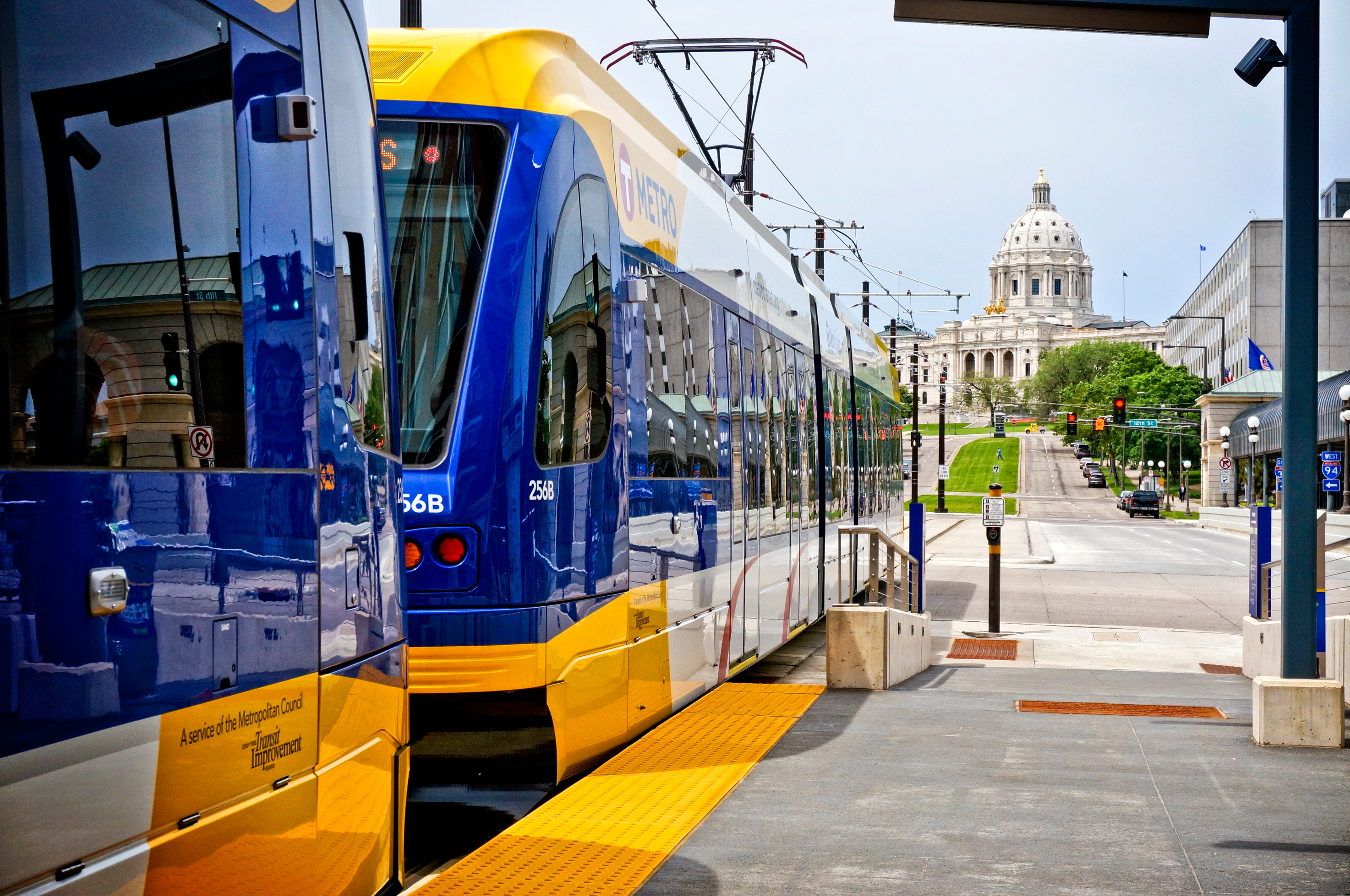 Green Line and Capitol building in St. Paul