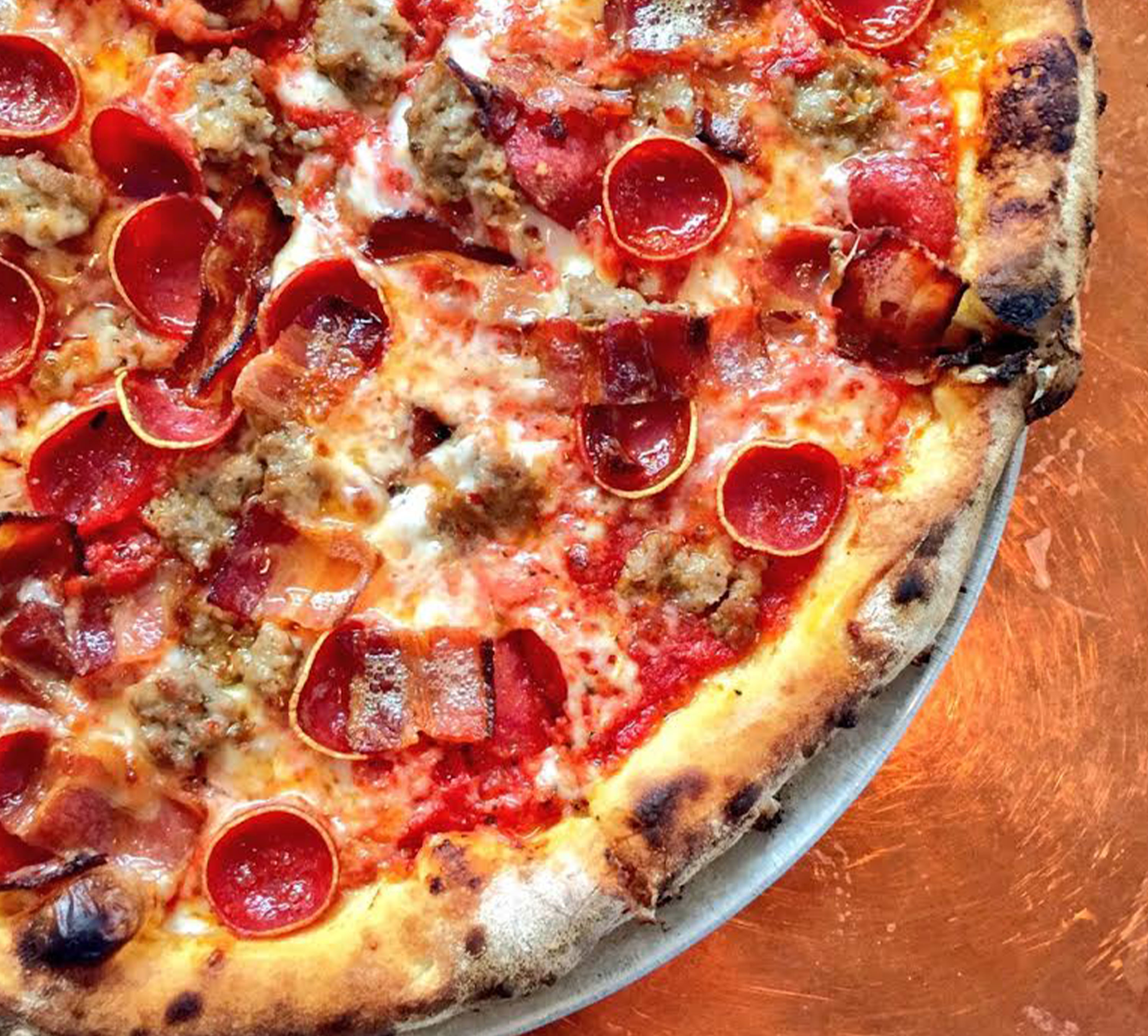 Pizzeria Lola pizza