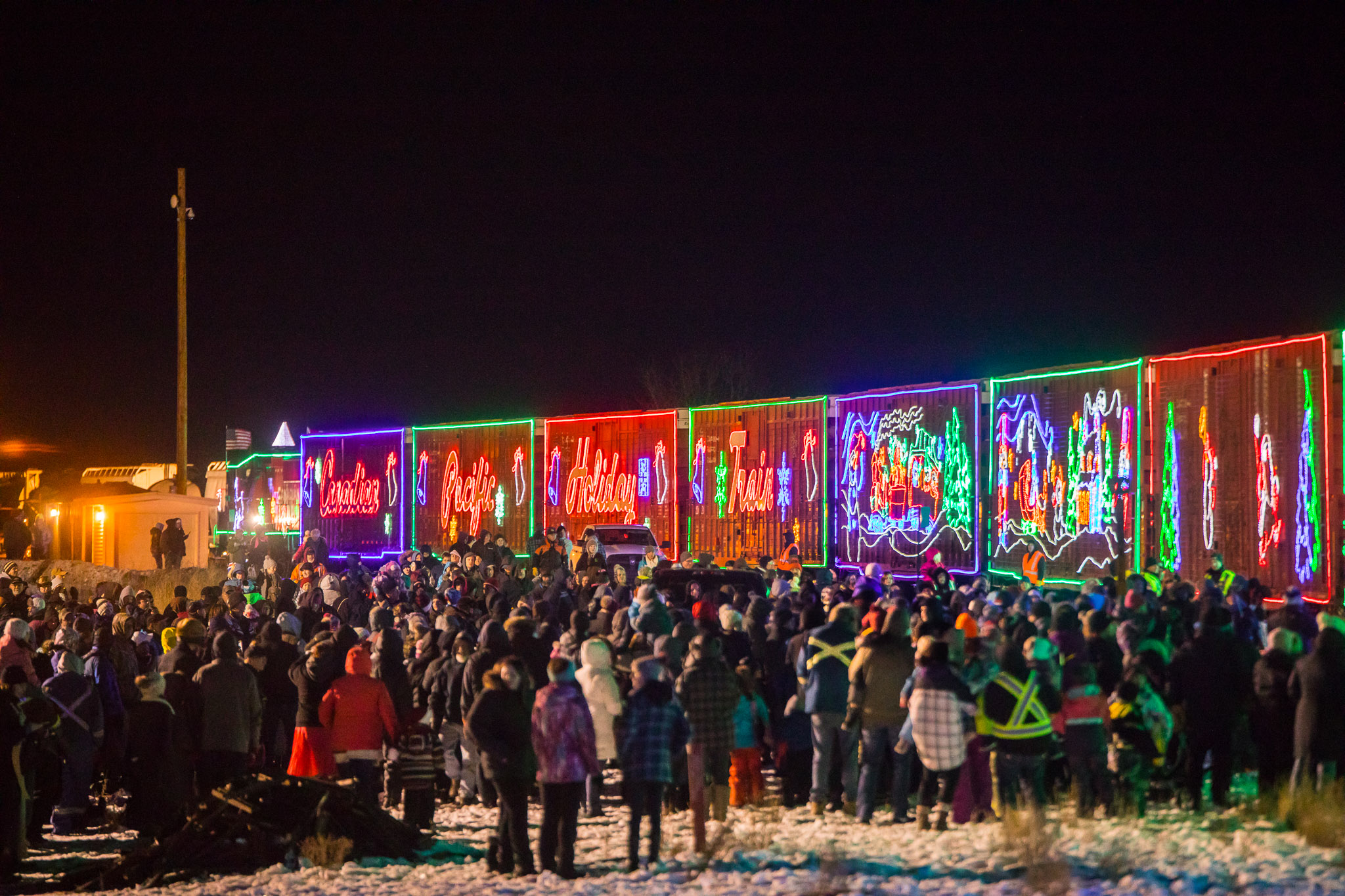 Crowd outside Canadian Pacific Holiday Train