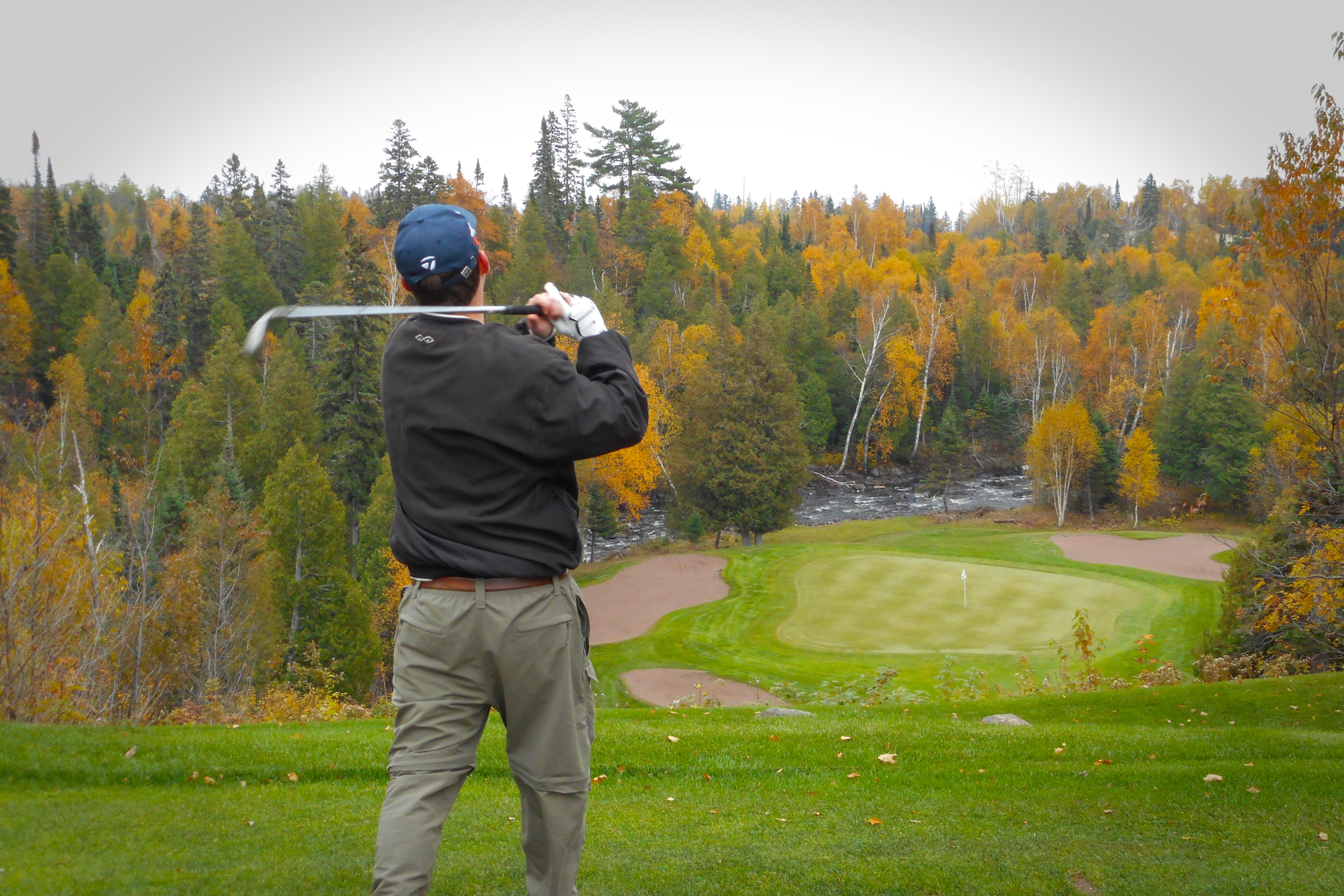 Fall golfing at Superior National Golf Club
