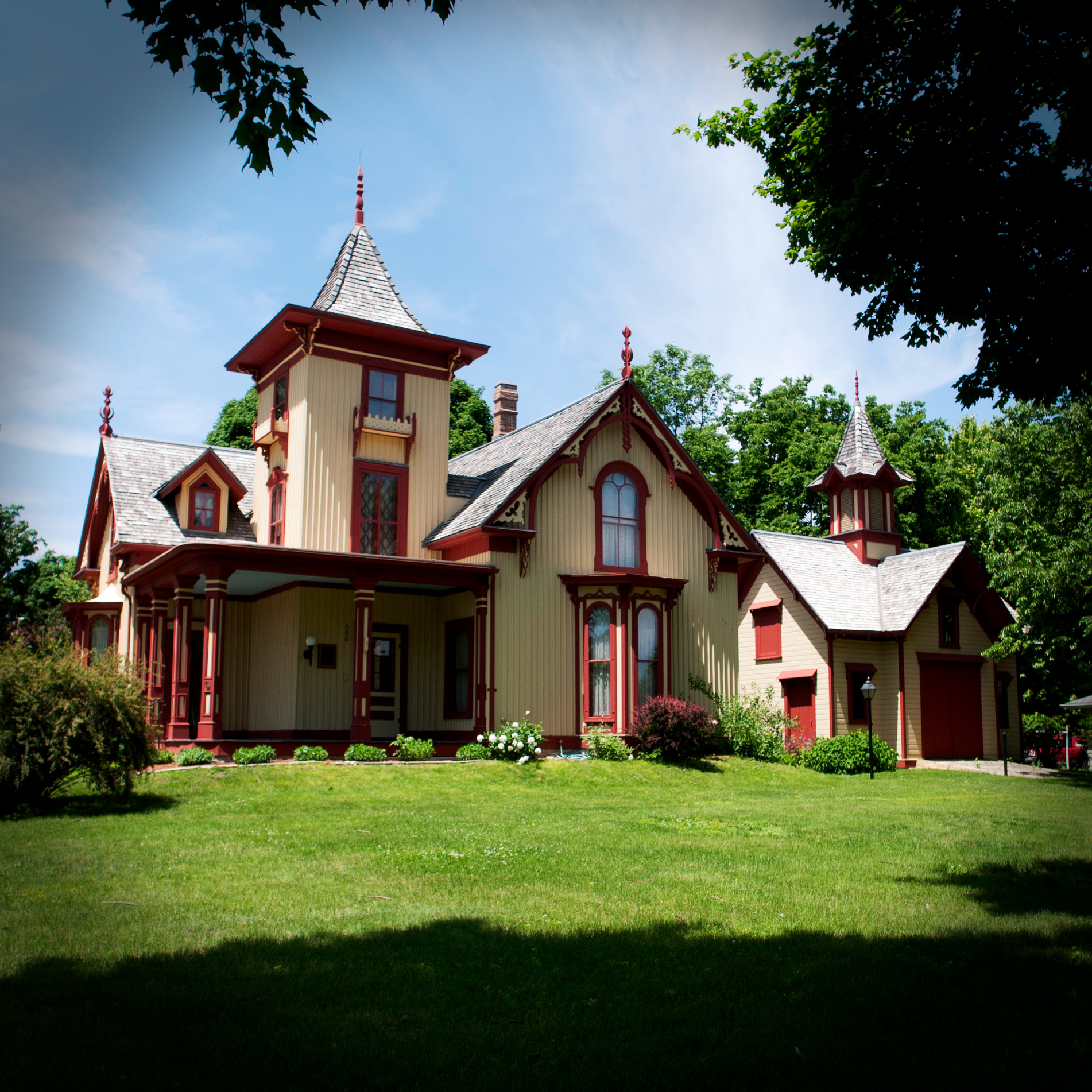 Historic Cox Home in St. Peter