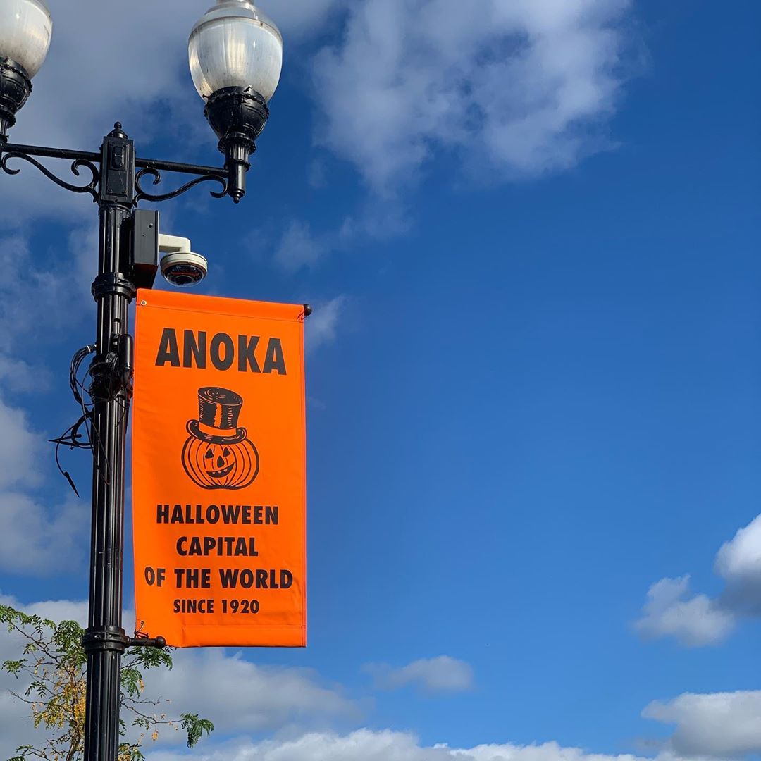 Street post banner for Anoka, Halloween Capital of the World