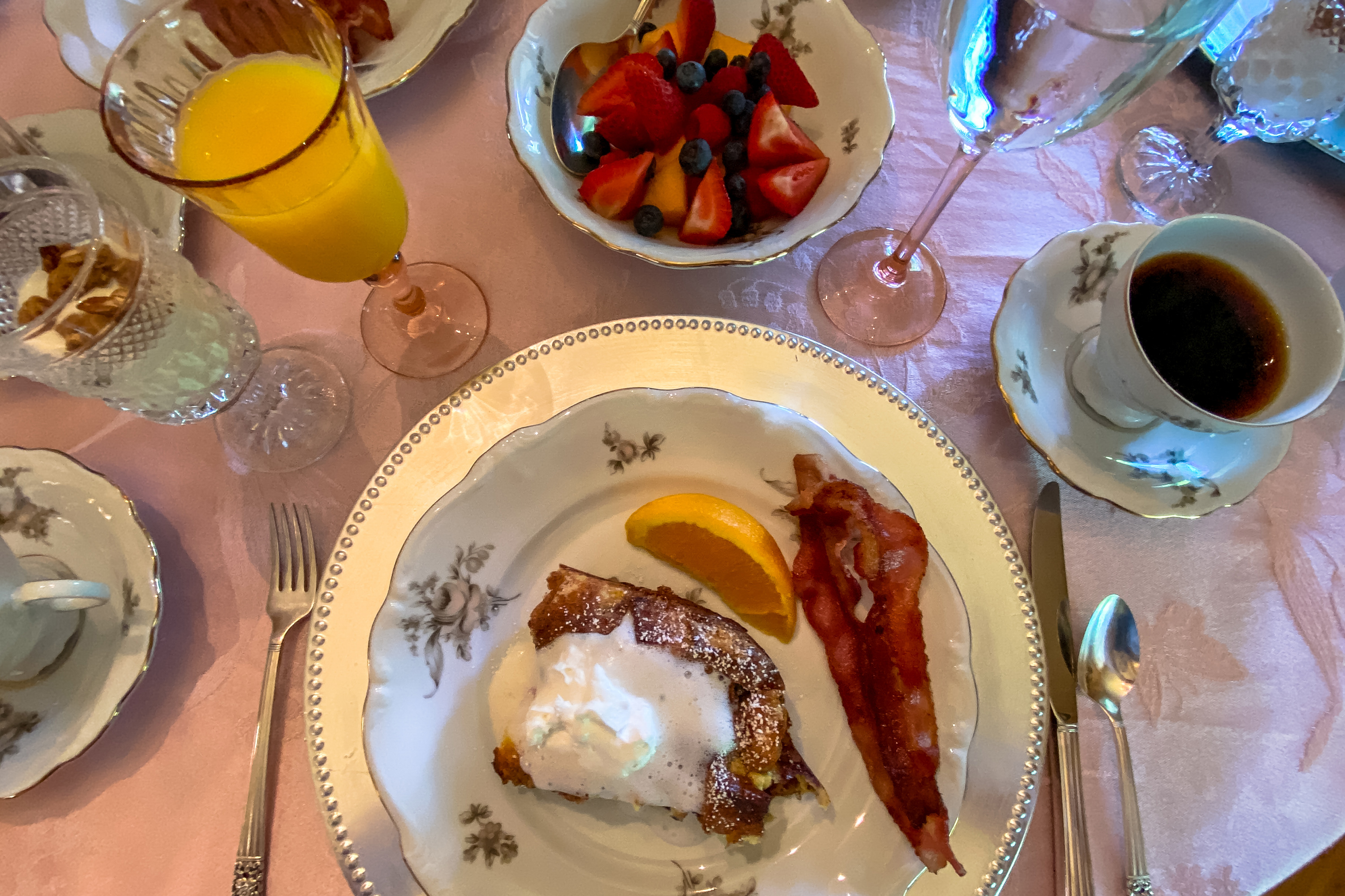 Cedar Rose Inn Breakfast