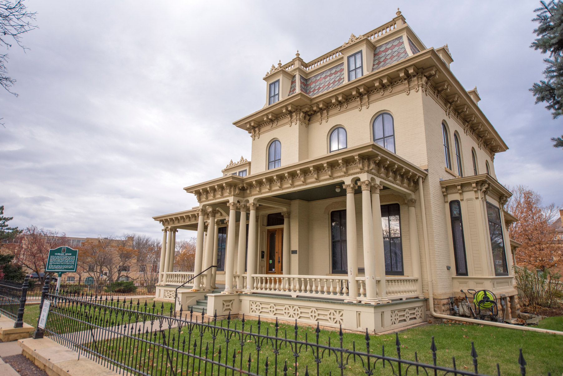R.D. Hubbard House in Mankato