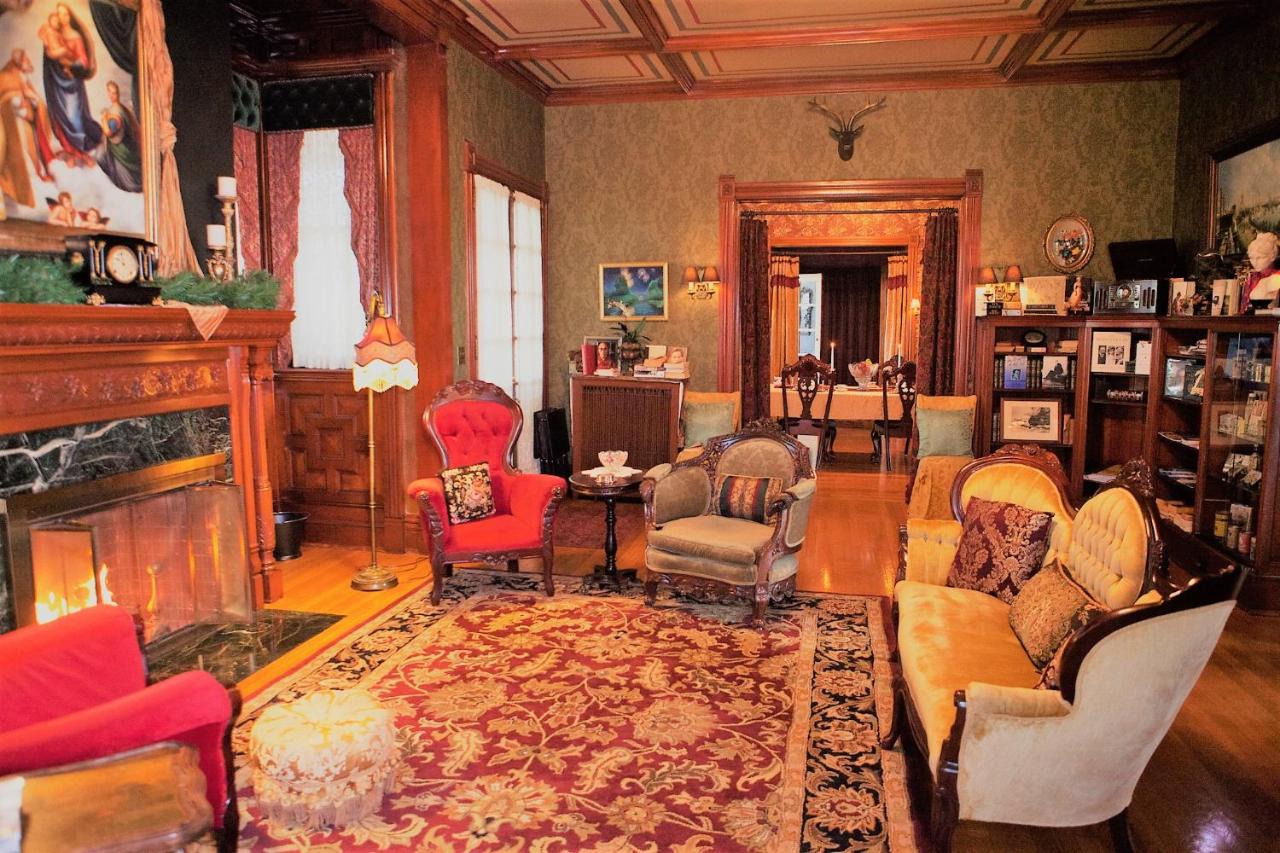 Alexander Mansion in Winona