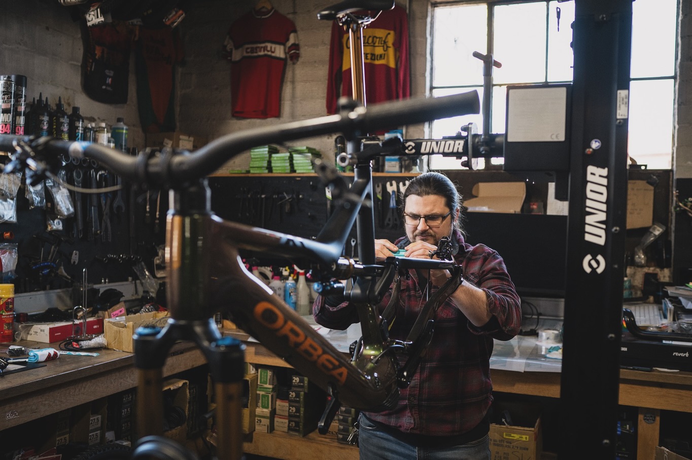 Red Raven Bike Shop &amp; Cafe