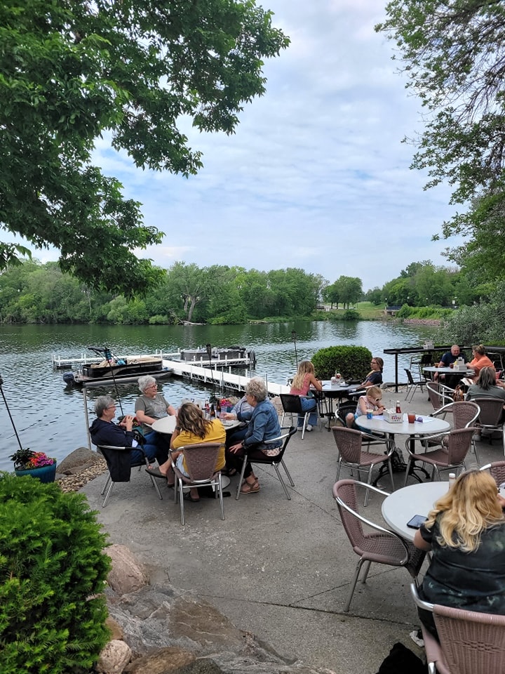 The Marina Lodge Lakeside Pub & Provisions in Fairmont