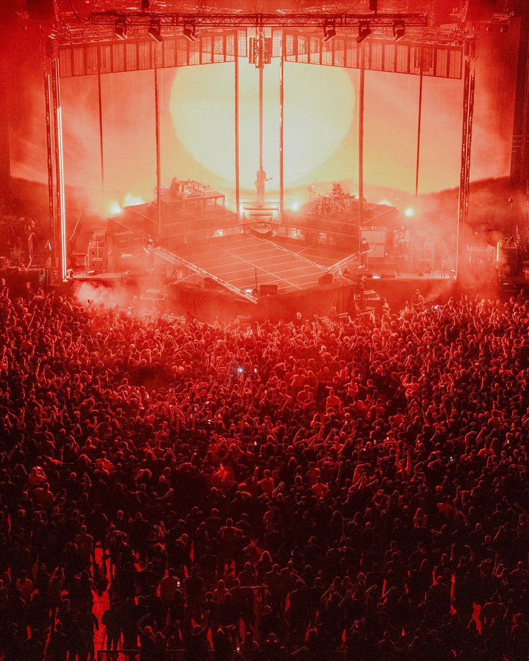 Deftones live