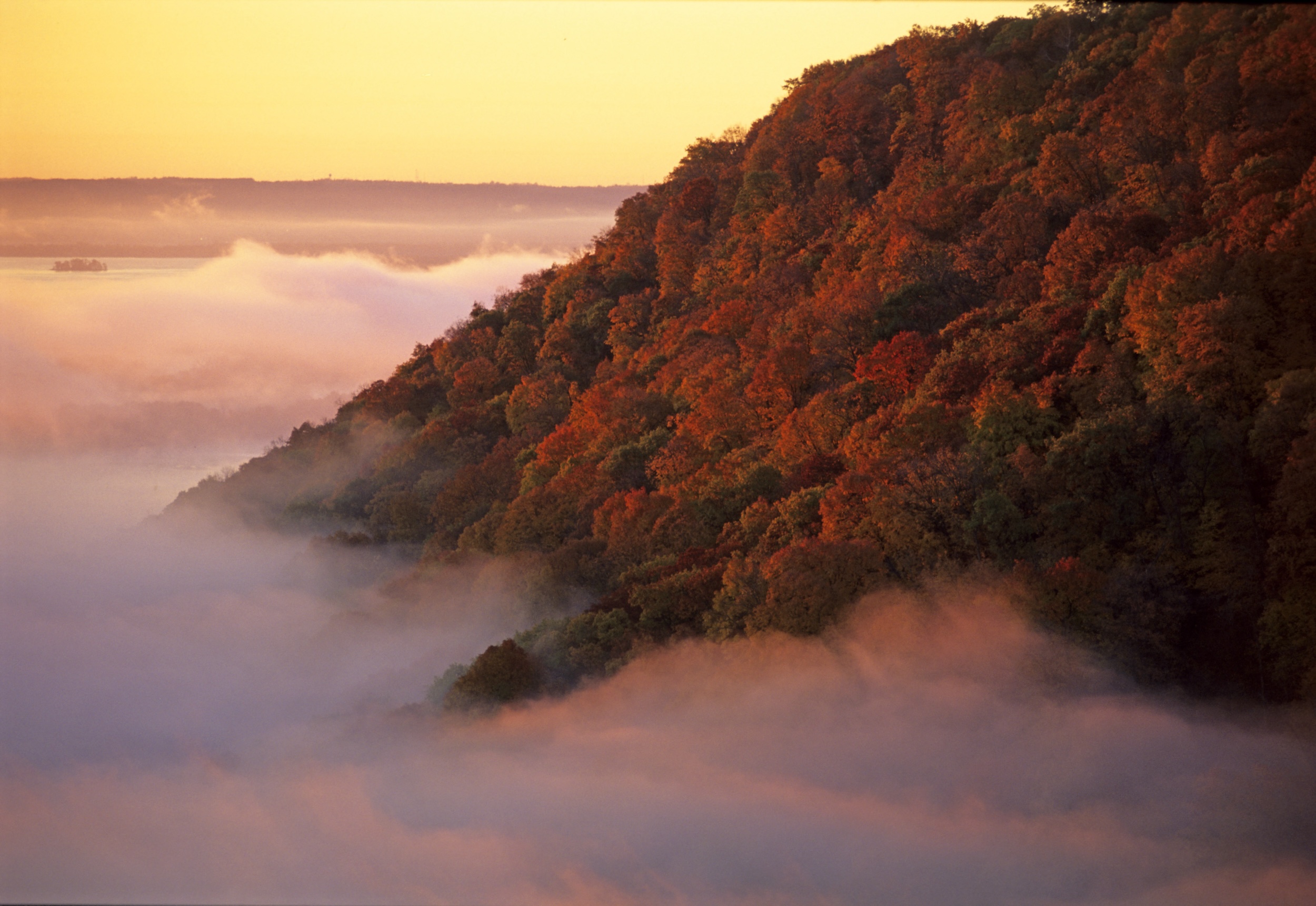 A scenic overlook at Great River Bluffs State Park