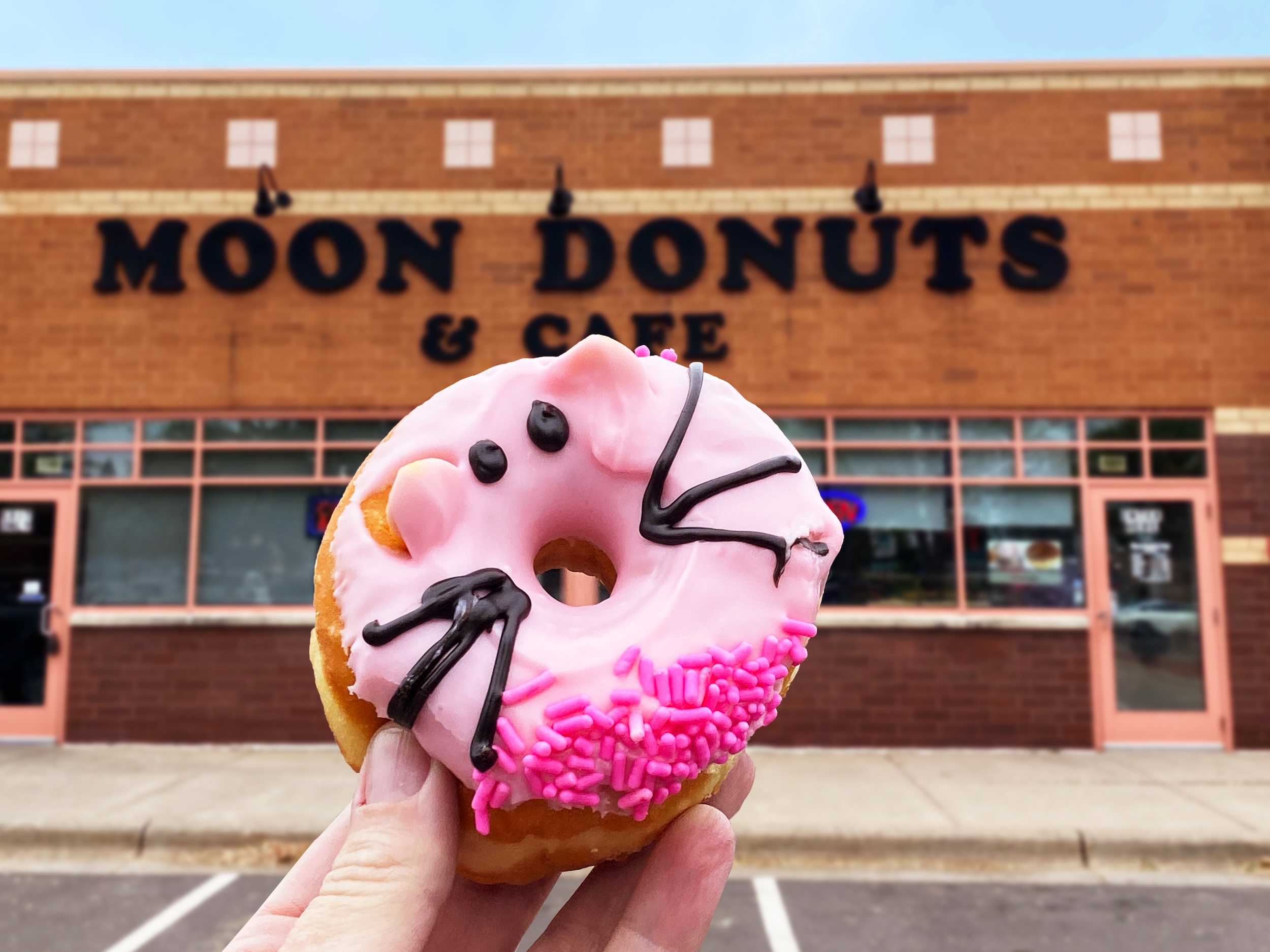 Moon Donuts &amp; Cafe