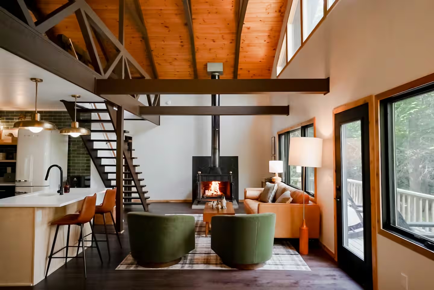 Nordlys Hytte on Poplar Lake