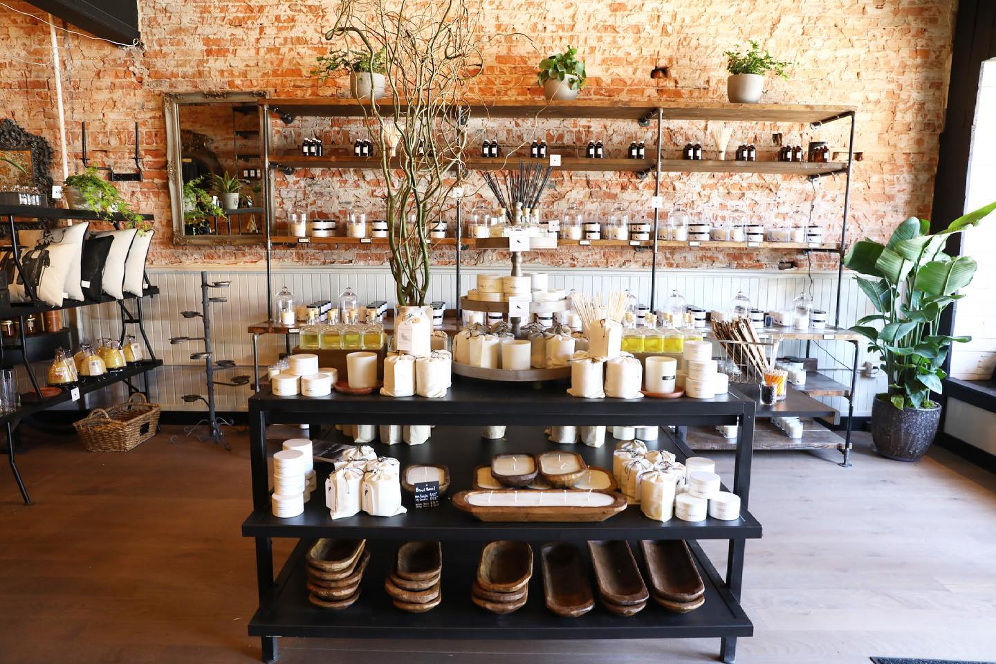 The Stillwater store of Carpe Noctem Candle Co.