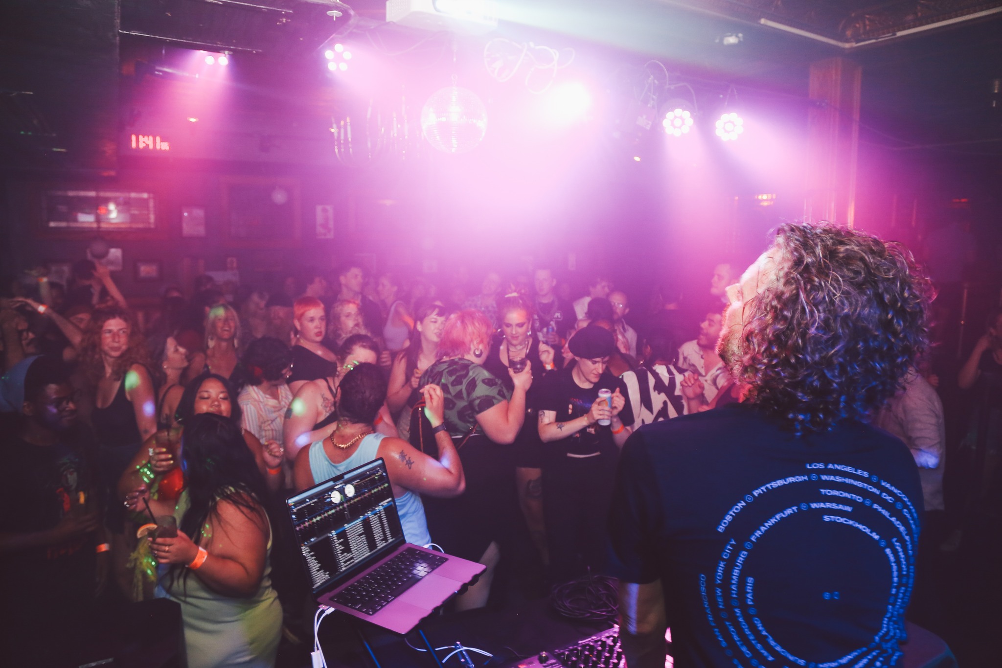 DJ Michael Grey live at Mortimer's