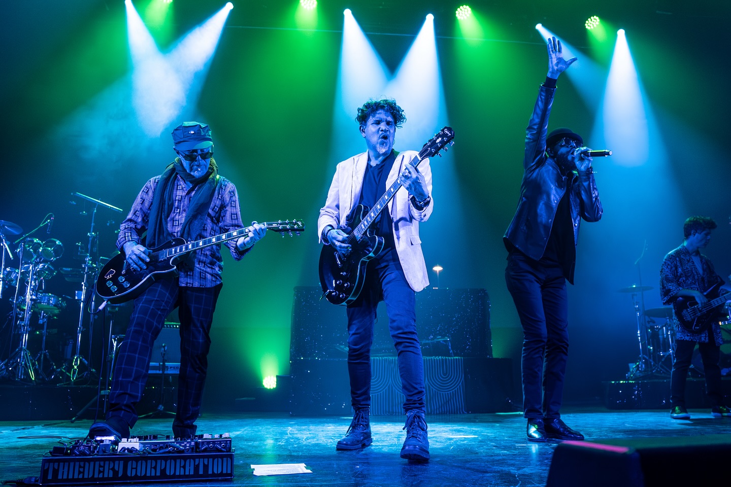 Thievery Corporation live