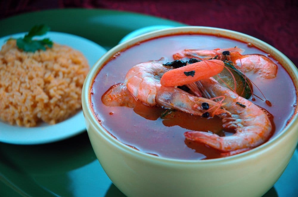 Caldo de camarón at Homi