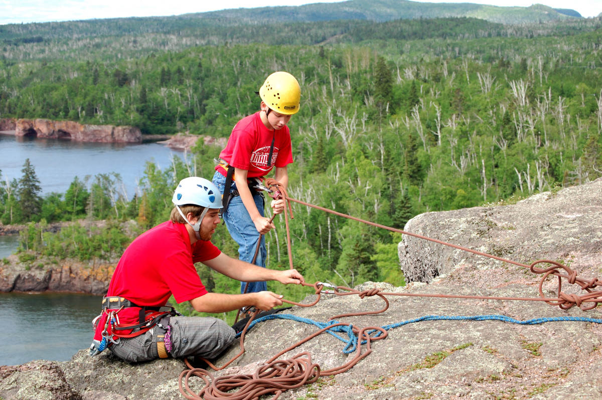 A couple climbers at Tettegouche State Park