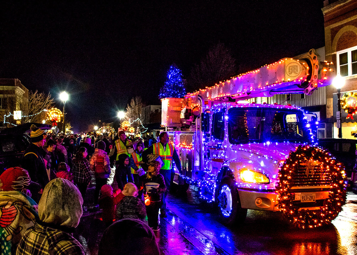 Fairmont Glows Parade Explore Minnesota