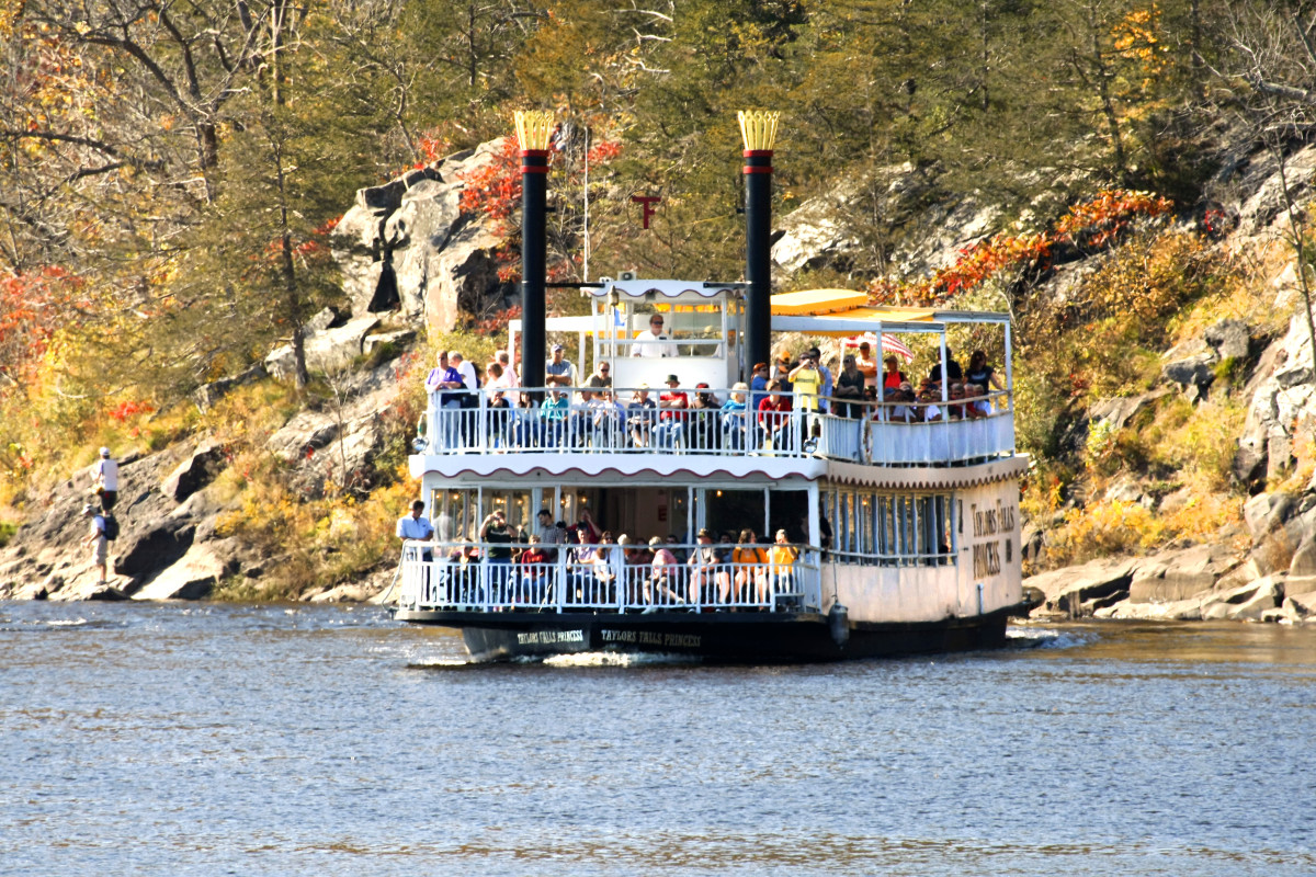 taylors falls riverboat rides