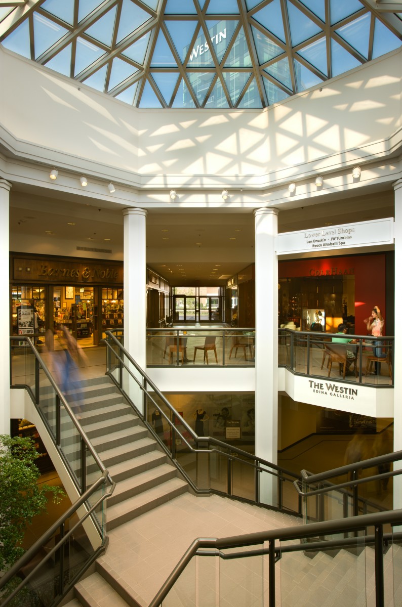 Galleria Edina shopping plan  Edina, Mall design, Galleria