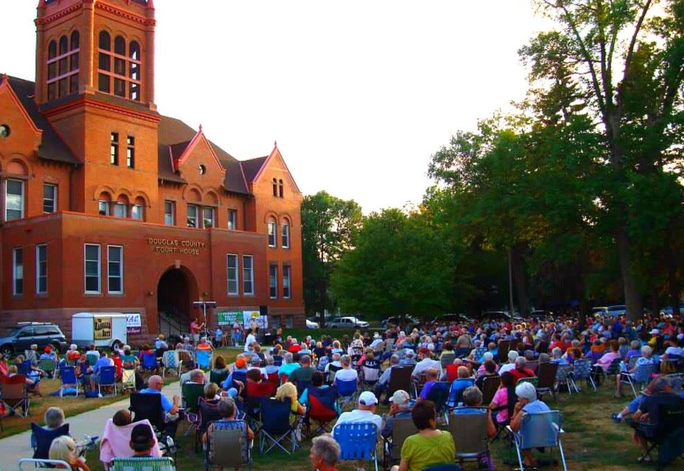 Concerts on the Courthouse Lawn Explore Minnesota