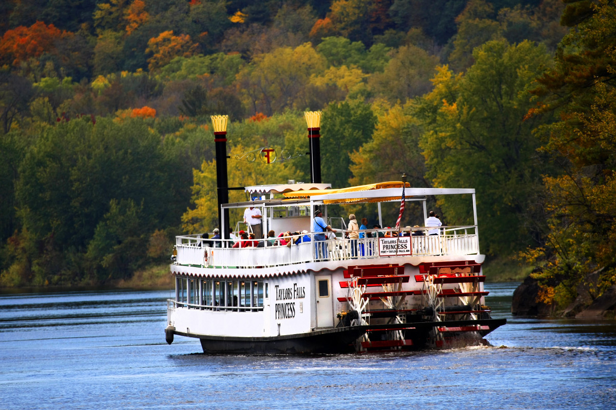 riverboat cruises taylors falls