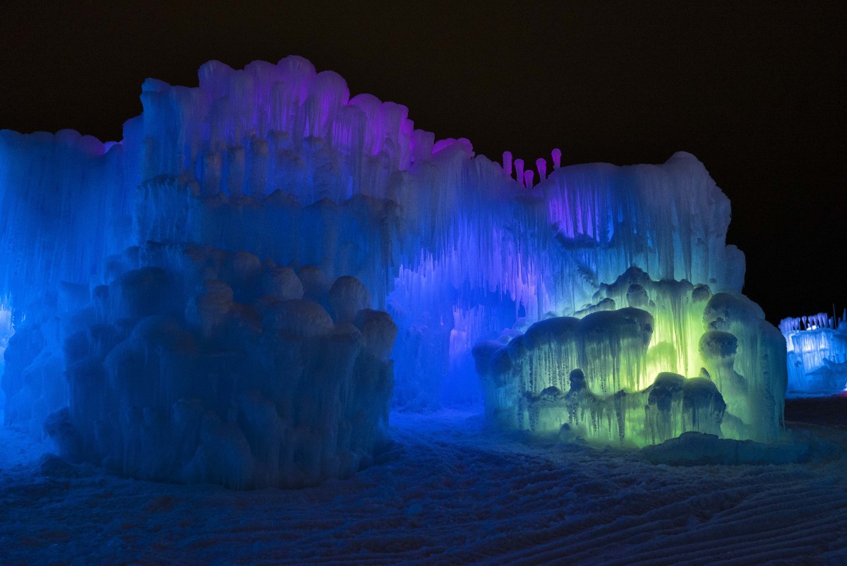 Ice Castles Explore Minnesota