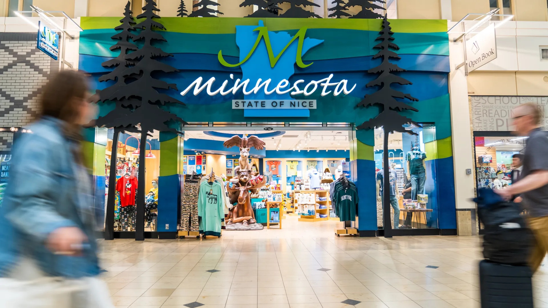 MSP Airport's Minnesota State of Nice store
