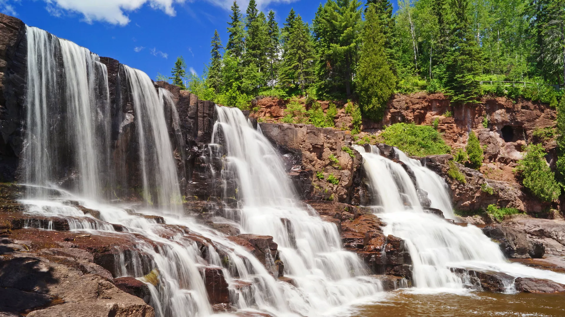 The middle falls at Gooseberry Falls State Park