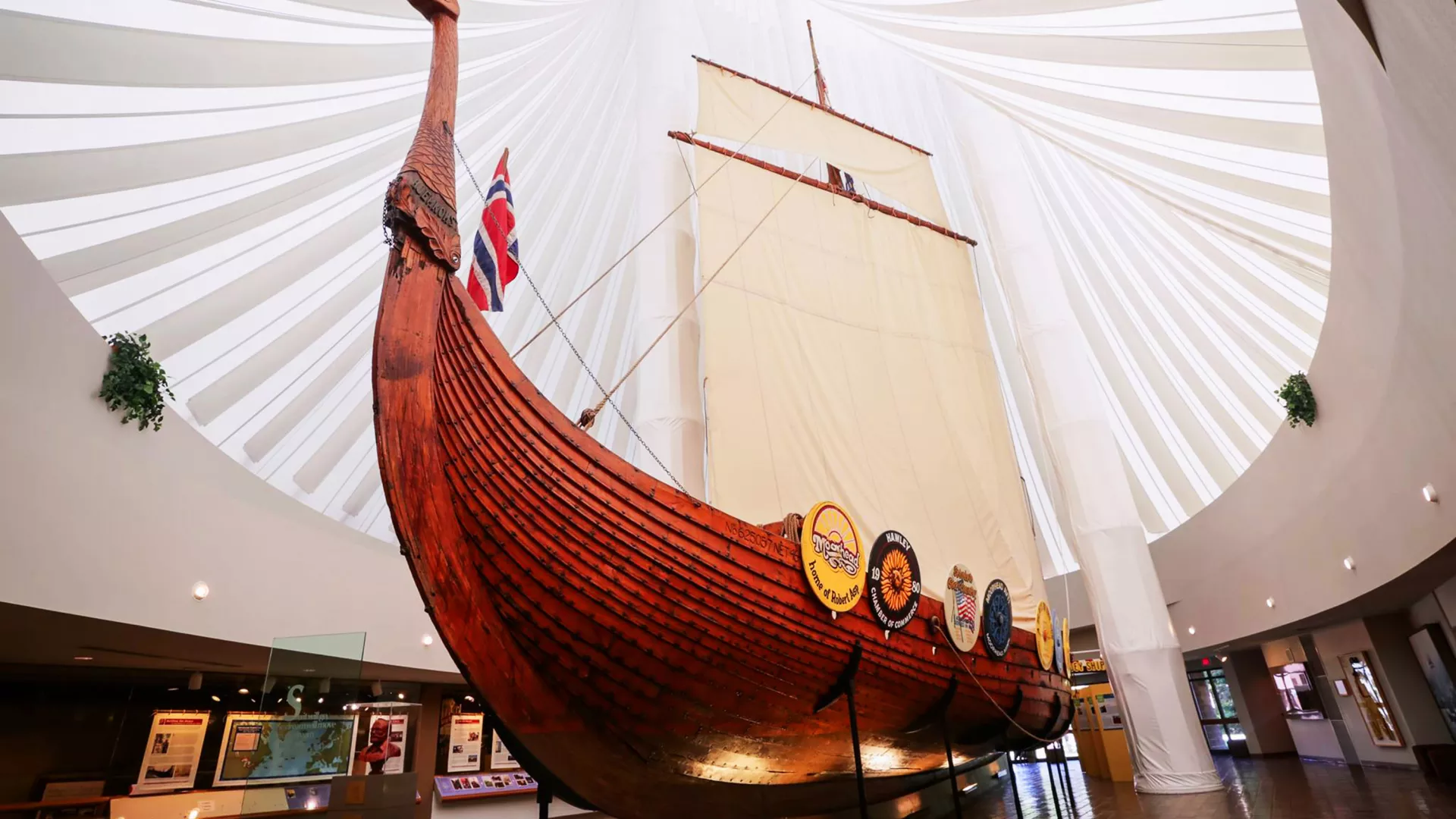 Hjemkomst Viking ship