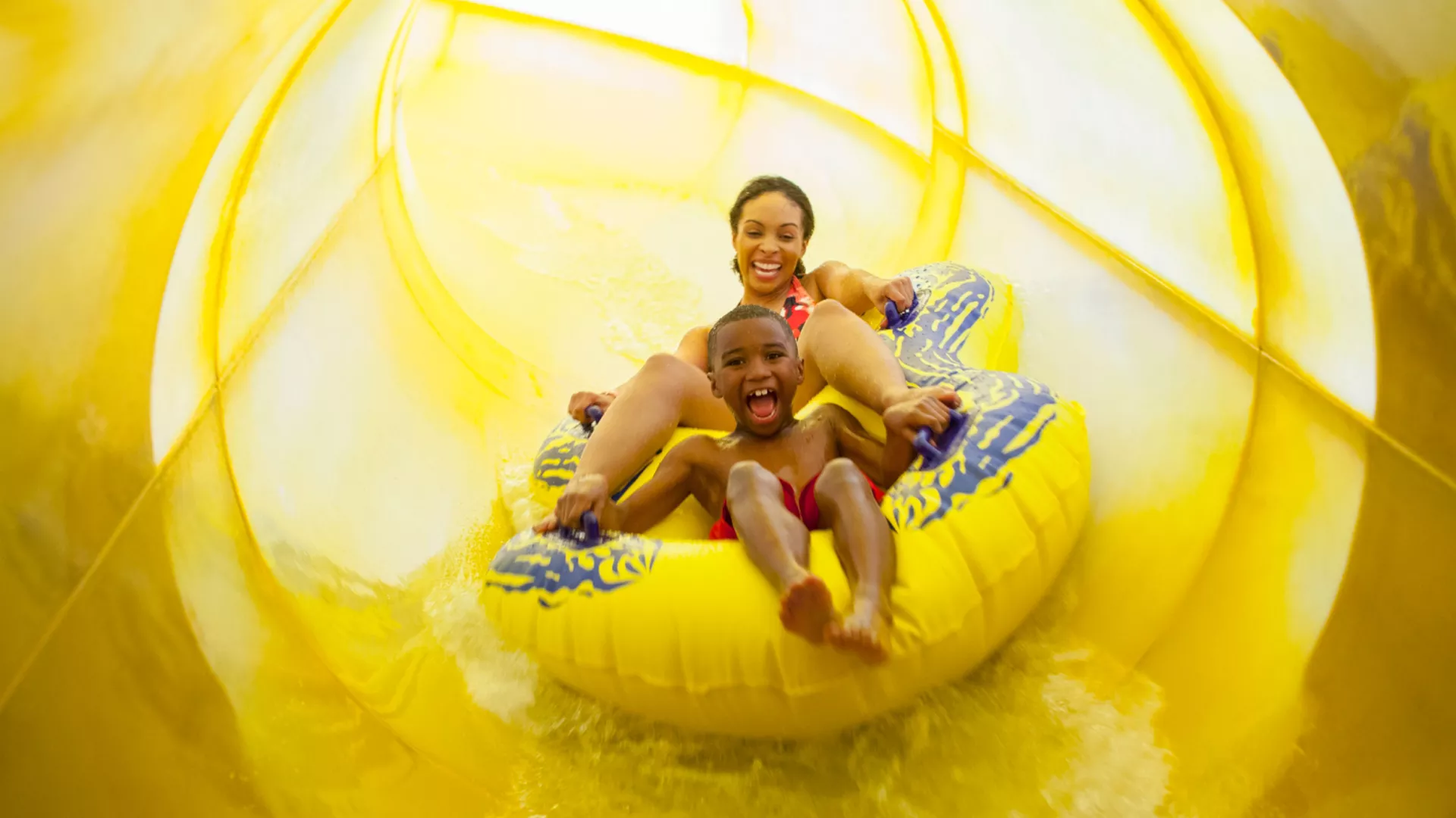 Water slide at waterpark Great Wolf Lodge Bloomington
