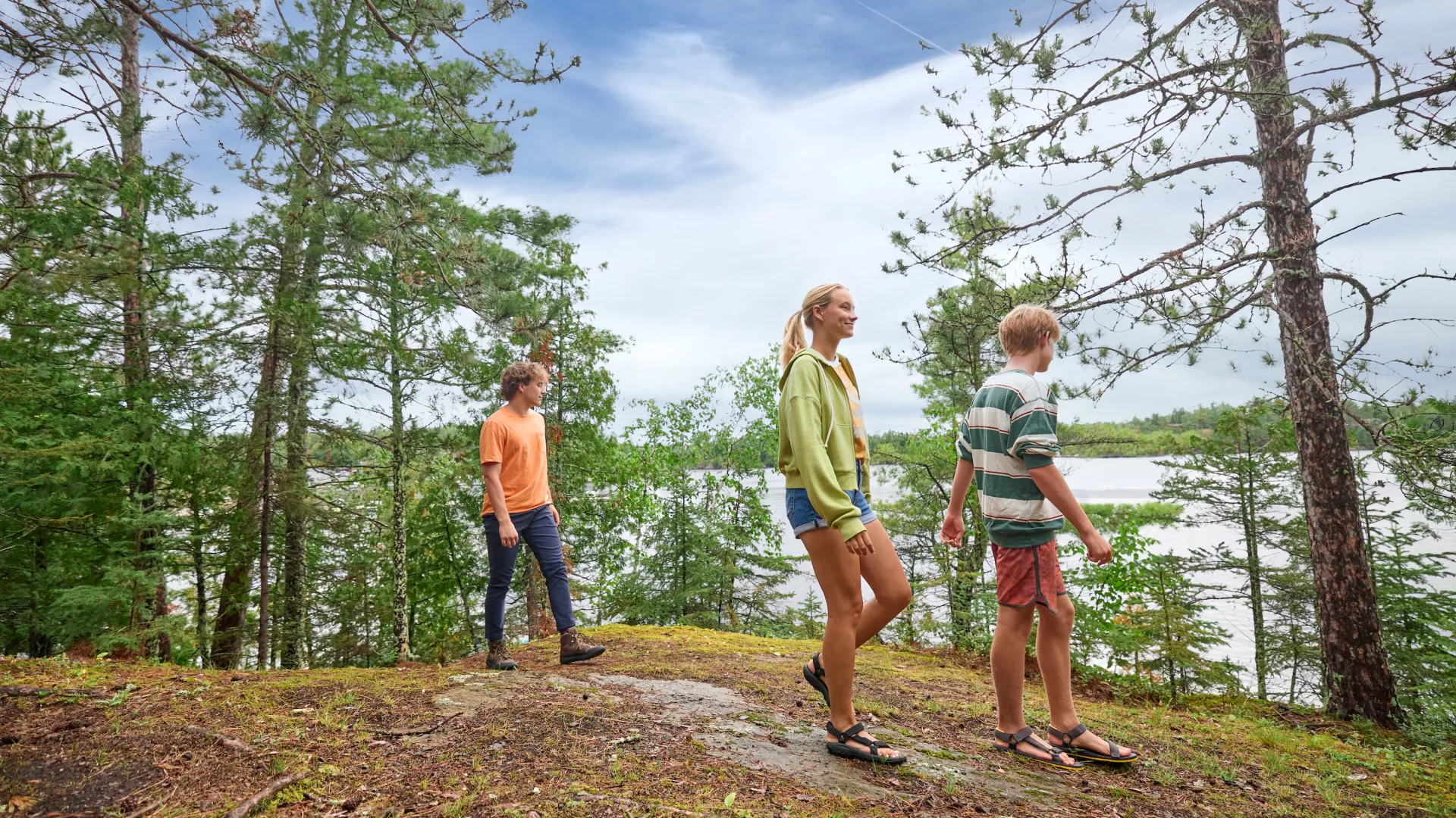 A family at Ranier in Voyageurs National Park
