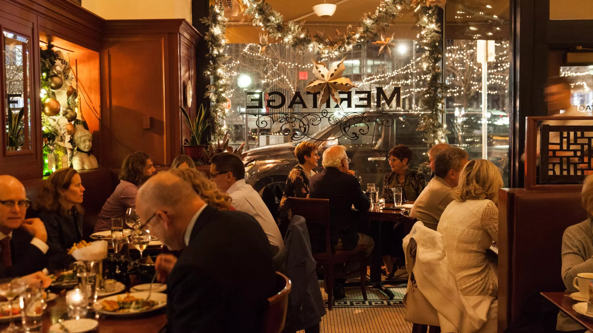 A busy dinner service at Meritage in St. Paul