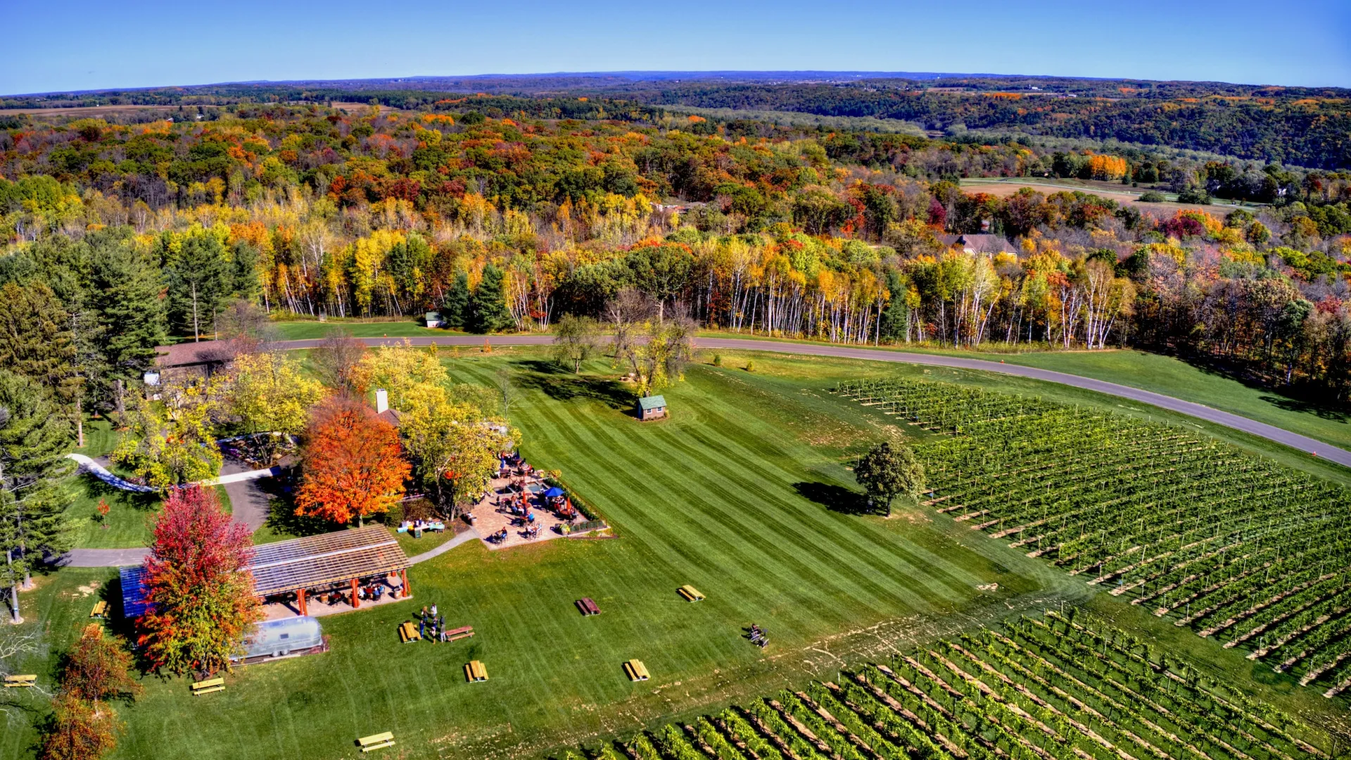 Rustic Roots Winery in fall