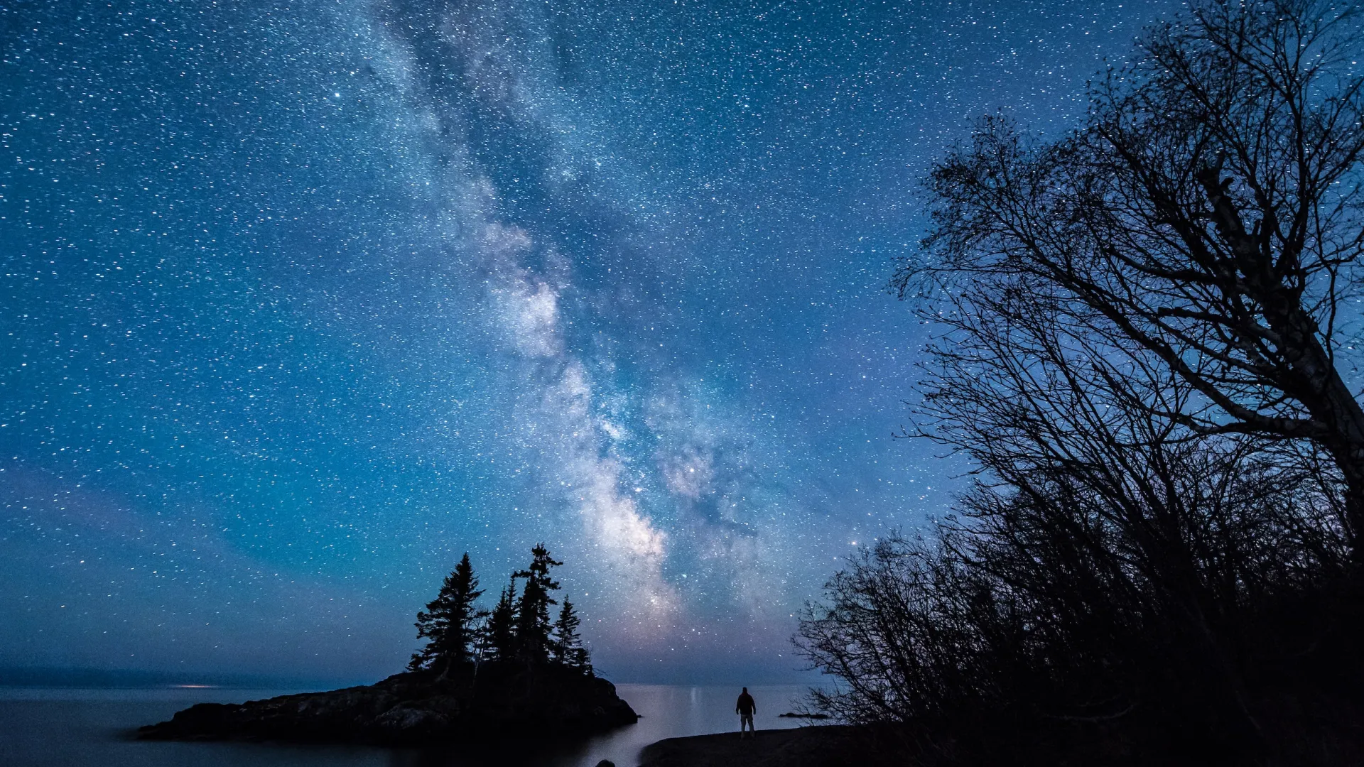 Milky Way over Lake Superior in Grand Marais