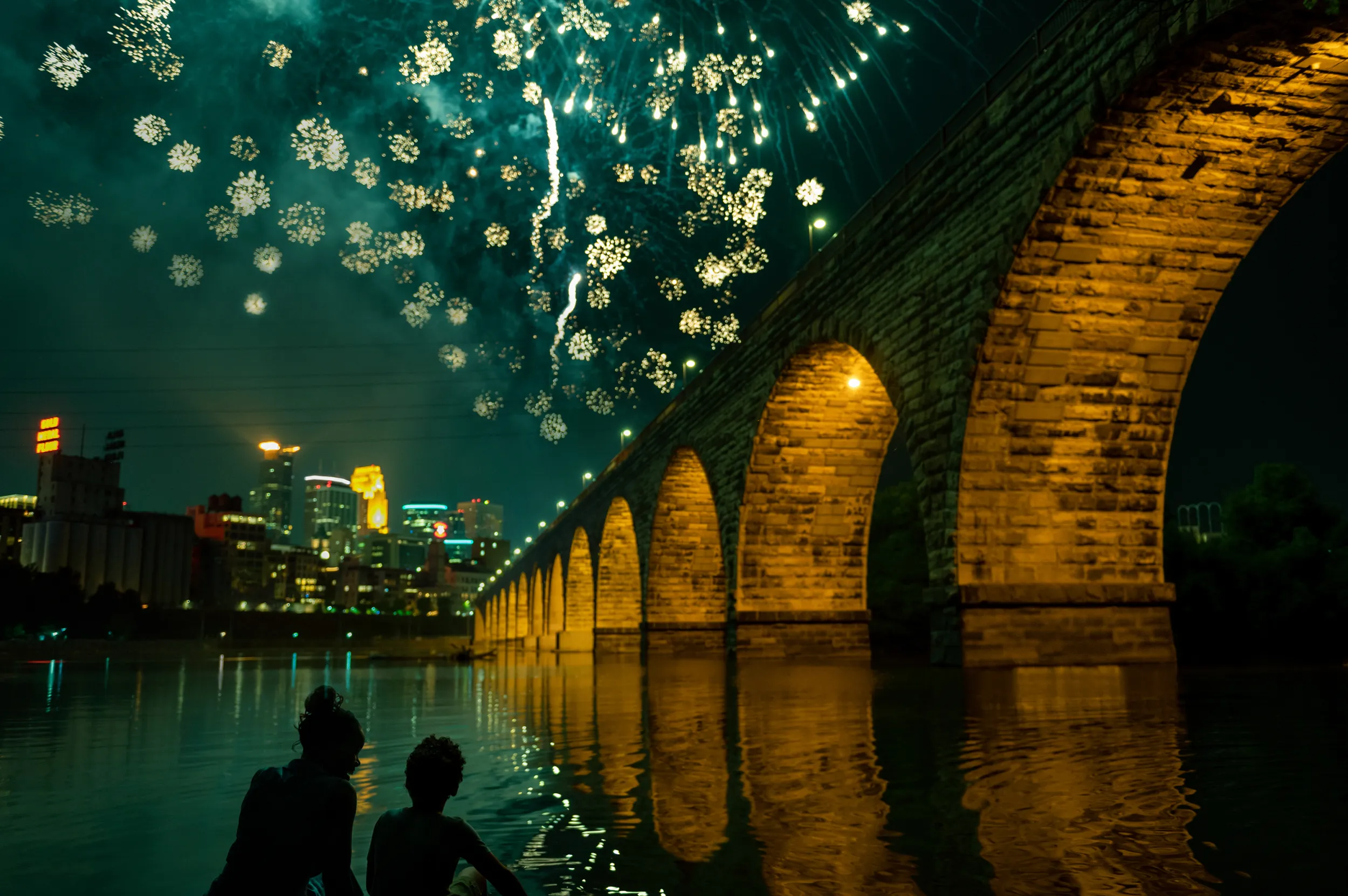 Aquatennial fireworks, Saint Anthony Main, Minneapolis