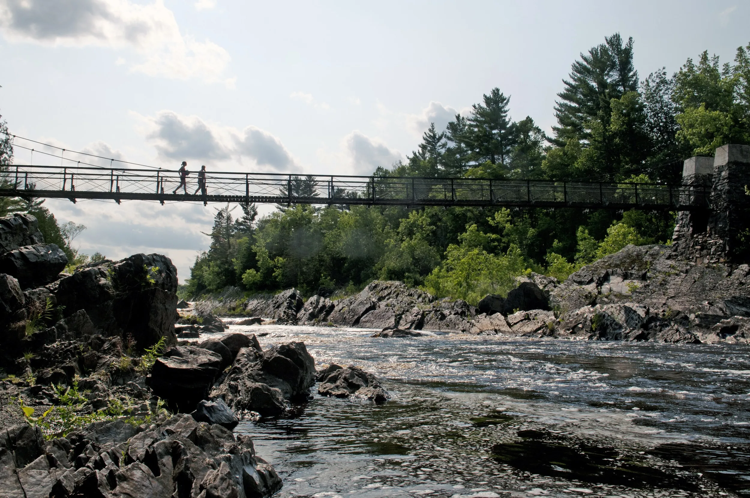 The suspension bridge at Jay Cooke State Park