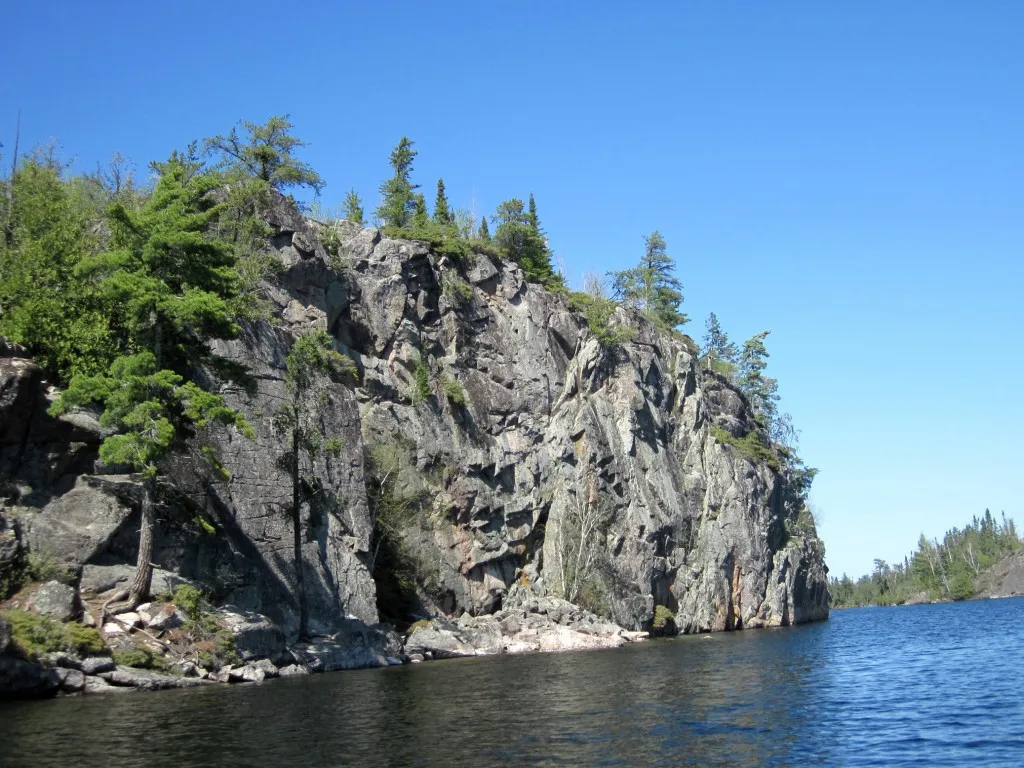 A palisade at Seagull Lake