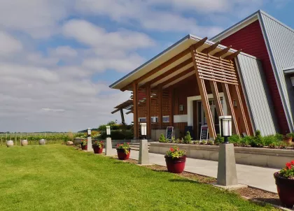 Outdoor view of Four Daughters Winery