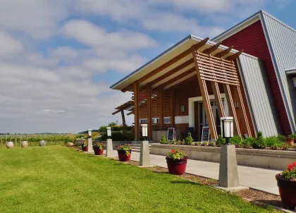 Outdoor view of Four Daughters Winery