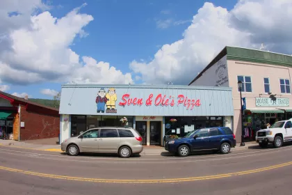 Sven and Ole's Pizzaria exterior