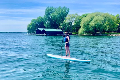 Exploring the shoreline of Lake Minnetonka from Wayzata Bay