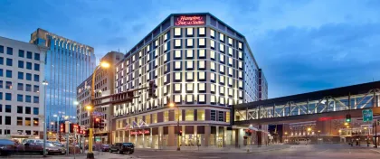 Hampton Inn &amp; Suites in downtown St. Paul