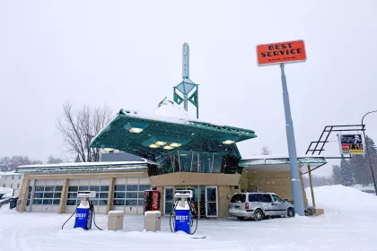 Lindholm Oil Company Service Station, Cloquet