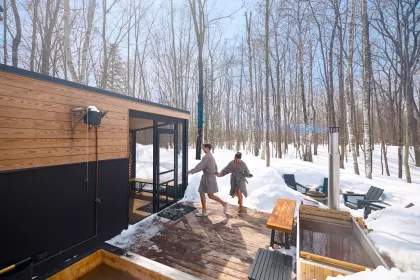 A couple heads into the sauna at Silvae Spiritus