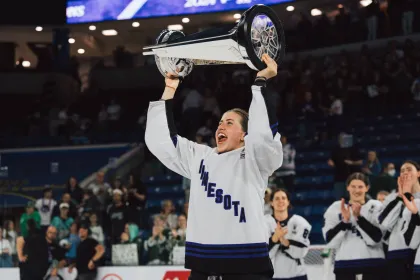 Minnesota's PHWL team raises the Walter's Cup