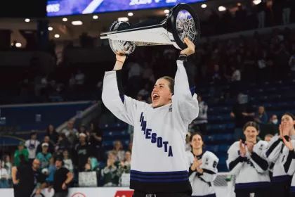 Minnesota's PHWL team raises the Walter's Cup