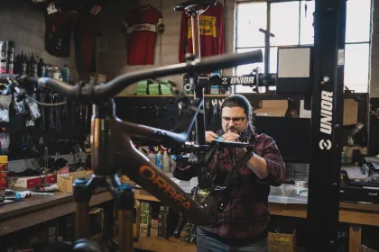 Red Raven Bike Shop &amp; Cafe
