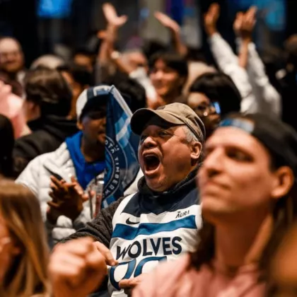 Timberwolves fans at Tom's Watch Bar