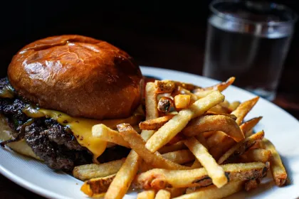 Gus Gus' burger